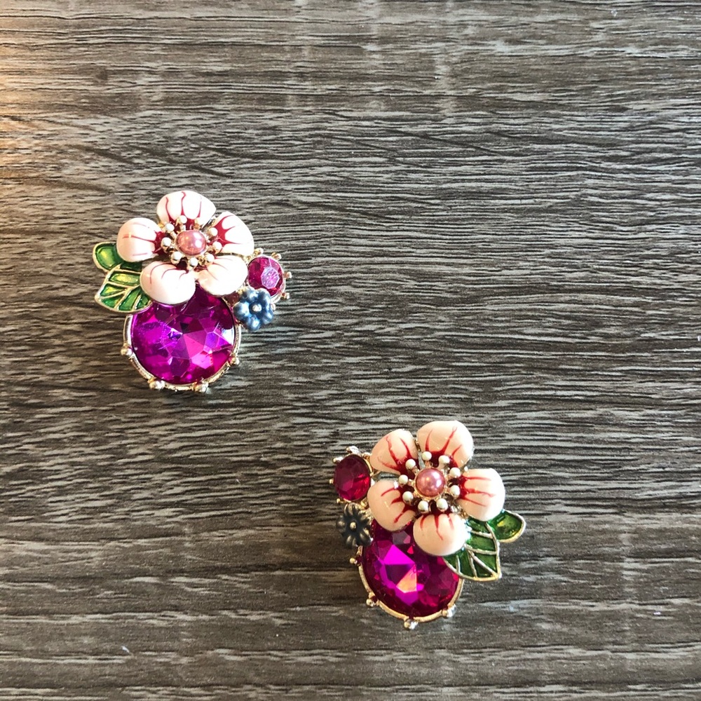 💕Anthropologie Crystal Earrings 🌸 - Picture 4 of 6